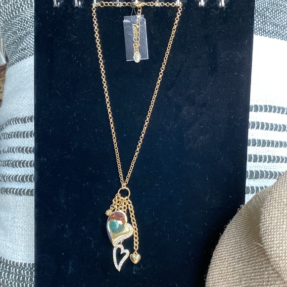 Vintage Cookie Lee NWT Gold Heart Charm Necklace - Picture 5 of 7